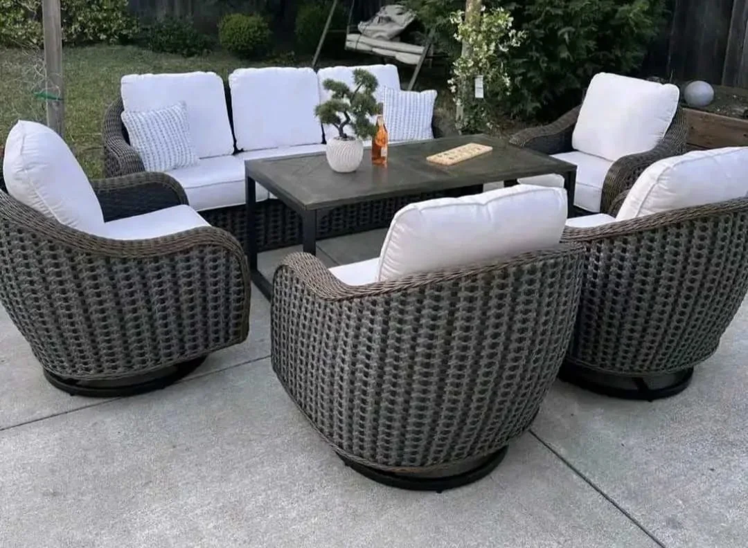 I have a like-new outdoor lounge set I no longer need. What would make good use of it?
